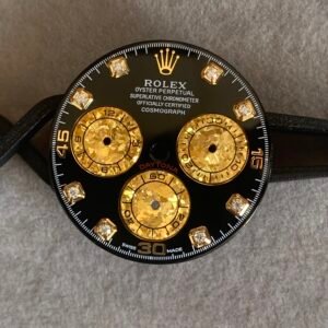 Brand new Daytona enamel dial, gold three-eye floral scale, moissanite scale. Suitable for 4130/4131 movement